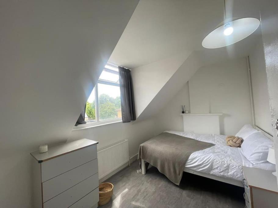 Lovely 2 Bed On Tower Bridge Лондон Экстерьер фото